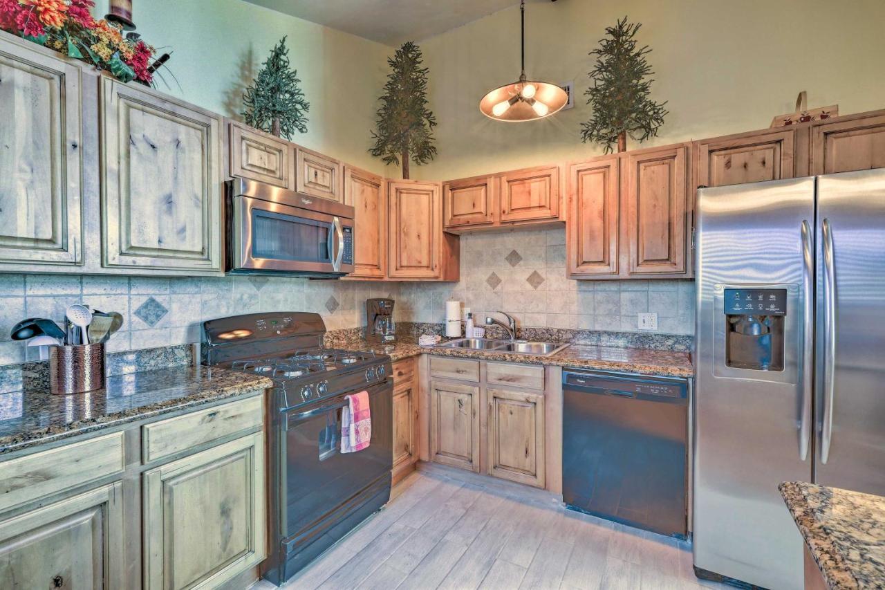 Flagstaff Townhome - Walk To Country Club And Pools! Esterno foto